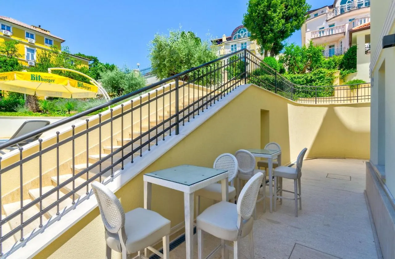 Guest house Villa Emilia Crikvenica