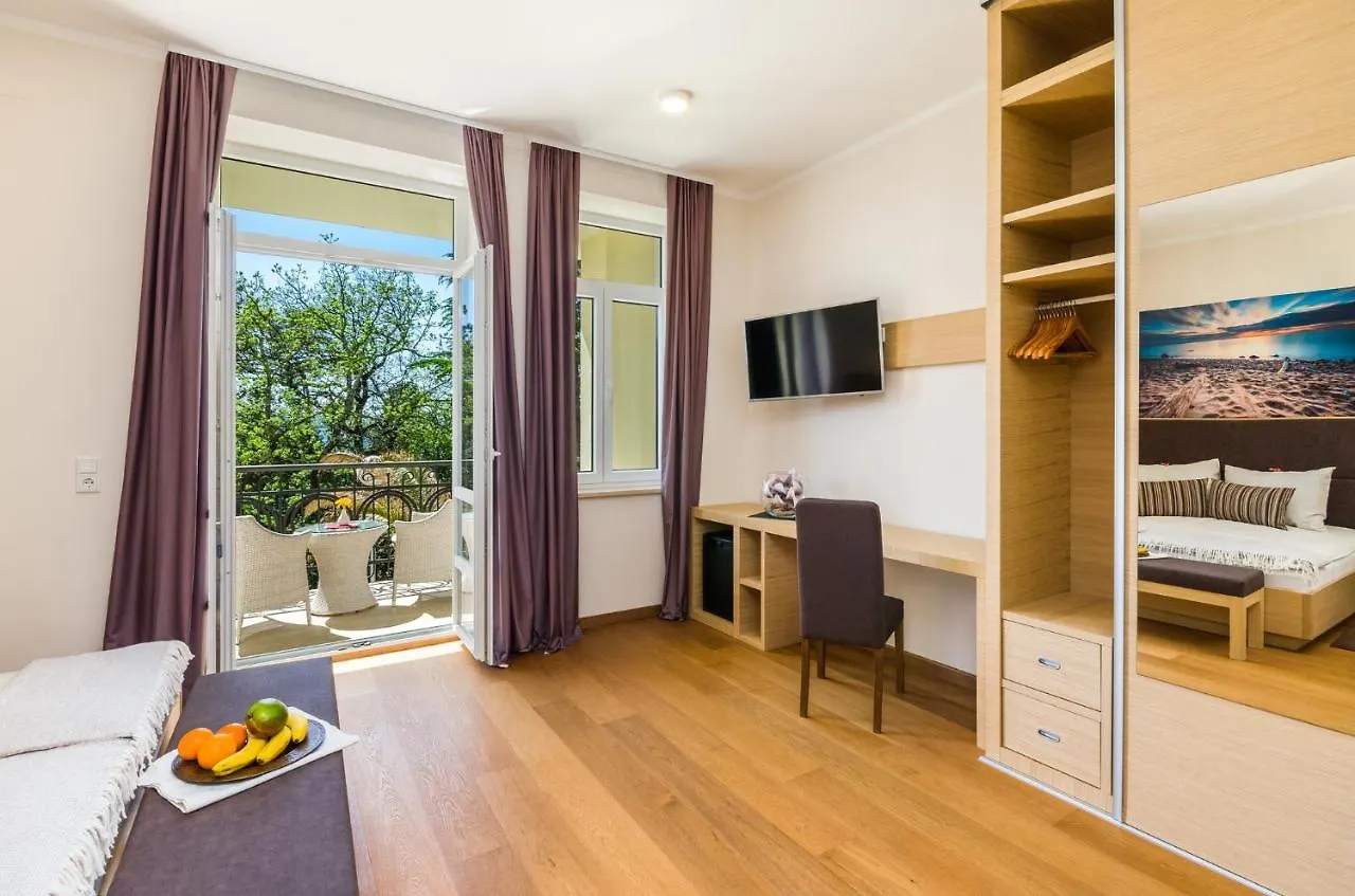 Guest house Villa Emilia Crikvenica